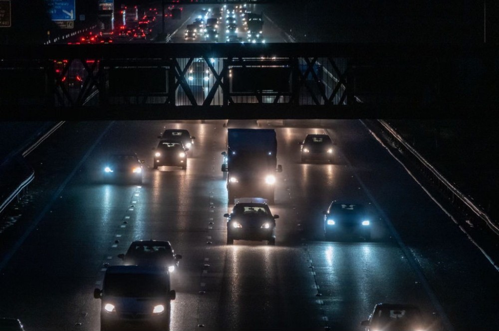 why_are_headlights_so_bright_now